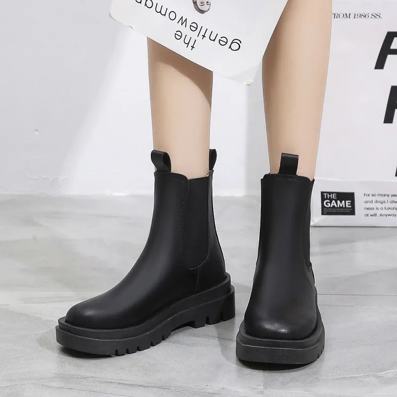 Women’s Black Chelsea Boots With Elastic Sides | Casual - Mason Luxor