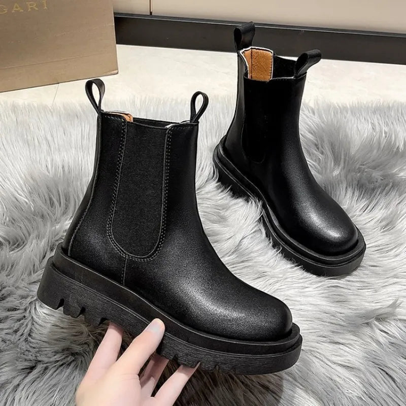 Women’s Black Chelsea Boots With Elastic Sides | Casual - Mason Luxor