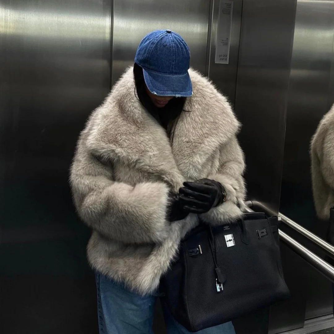 Women’s Fur Coat With Wide Collar | Chic - Mason Luxor