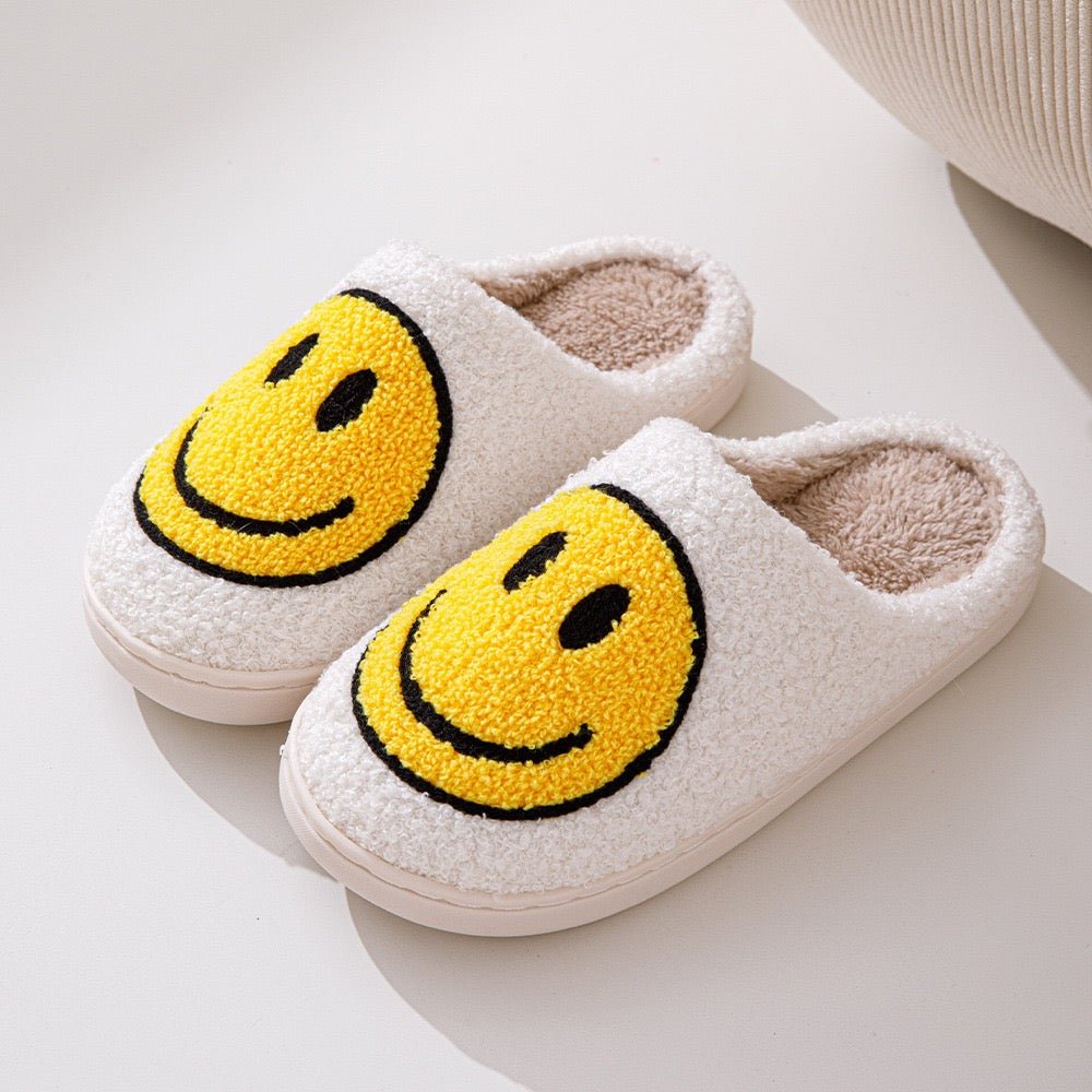 Women’s Slippers With Smiley Pattern | Cozy - Mason Luxor